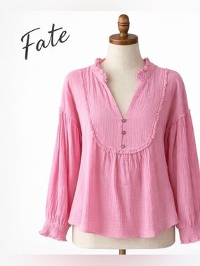 NWT Fate Split Neck Gauze Shirt.
Size L.
Bubblegum Pink. Balloon sleeves.